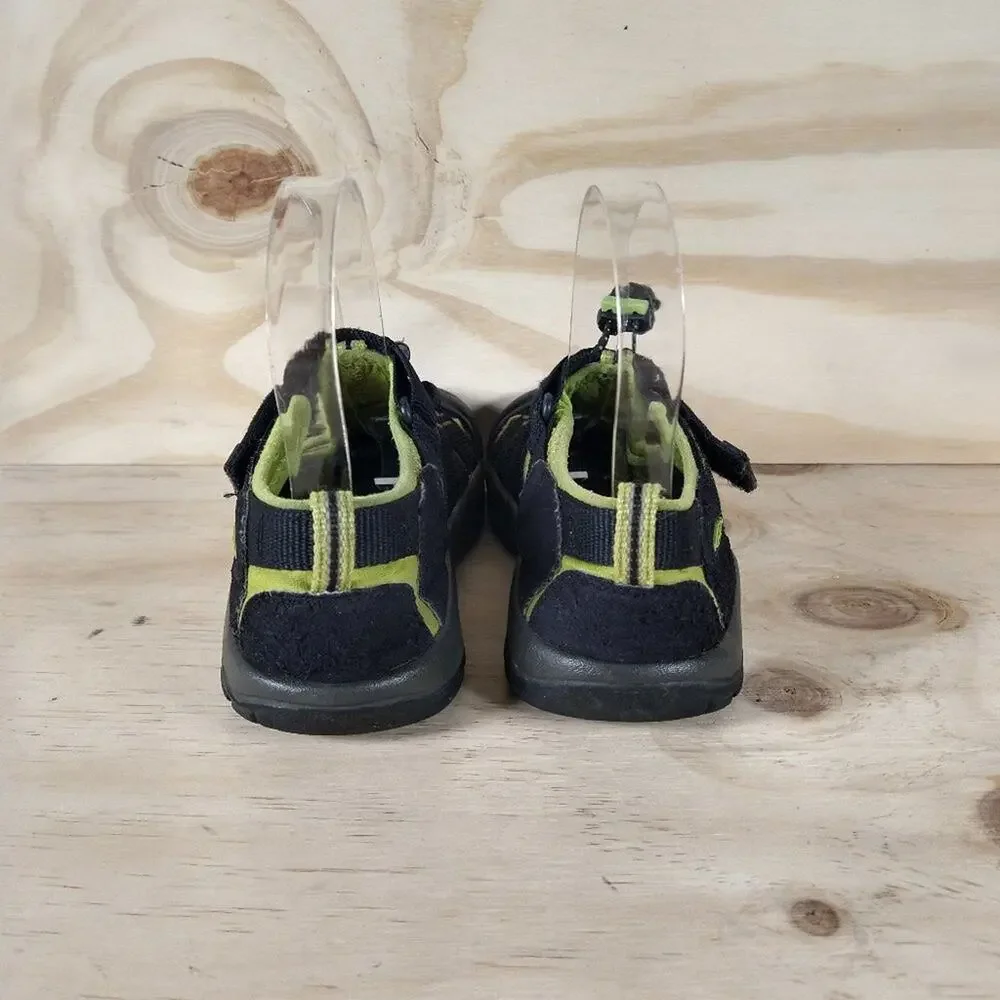 Keen - Newport H2 - Sandals Clogs - Black/Green -Kids Little Unisex - 1 -1009965